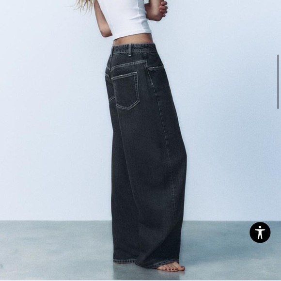 ZARA jeans Women’s 4/W26 TRF Waisted Relaxed Wide Leg Darts Denim Black 8727/210 - Picture 2 of 12